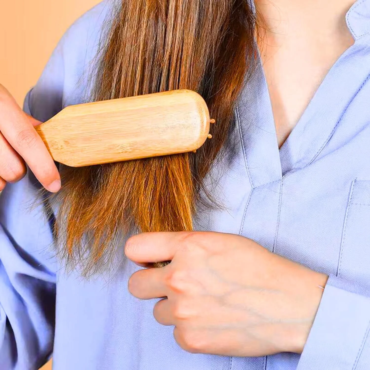 برس مو بامبو مینی Cera Touch - برس موی بامبو قابل حمل برای باز کردن گره و ماساژ پوست سر، برس موی چوبی برای موهای صاف و بدون وز - برس موی چوبی ایده آل برای زنان، مردان و کودکان. برس مو بامبو مینی Cera Touch - برس موی بامبو قابل حمل برای باز کردن گره و ماساژ پوست سر، برس موی چوبی برای موهای صاف و بدون وز - برس موی چوبی ایده آل برای زنان، مردان و کودکان.