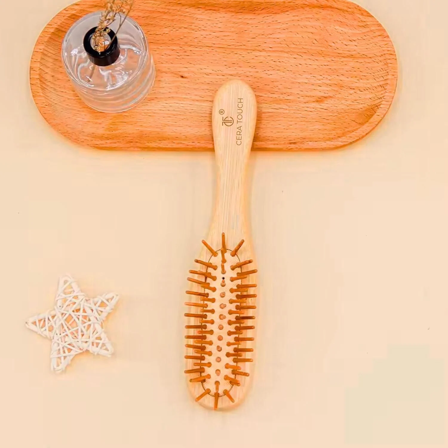برس مو بامبو مینی Cera Touch - برس موی بامبو قابل حمل برای باز کردن گره و ماساژ پوست سر، برس موی چوبی برای موهای صاف و بدون وز - برس موی چوبی ایده آل برای زنان، مردان و کودکان. برس مو بامبو مینی Cera Touch - برس موی بامبو قابل حمل برای باز کردن گره و ماساژ پوست سر، برس موی چوبی برای موهای صاف و بدون وز - برس موی چوبی ایده آل برای زنان، مردان و کودکان.