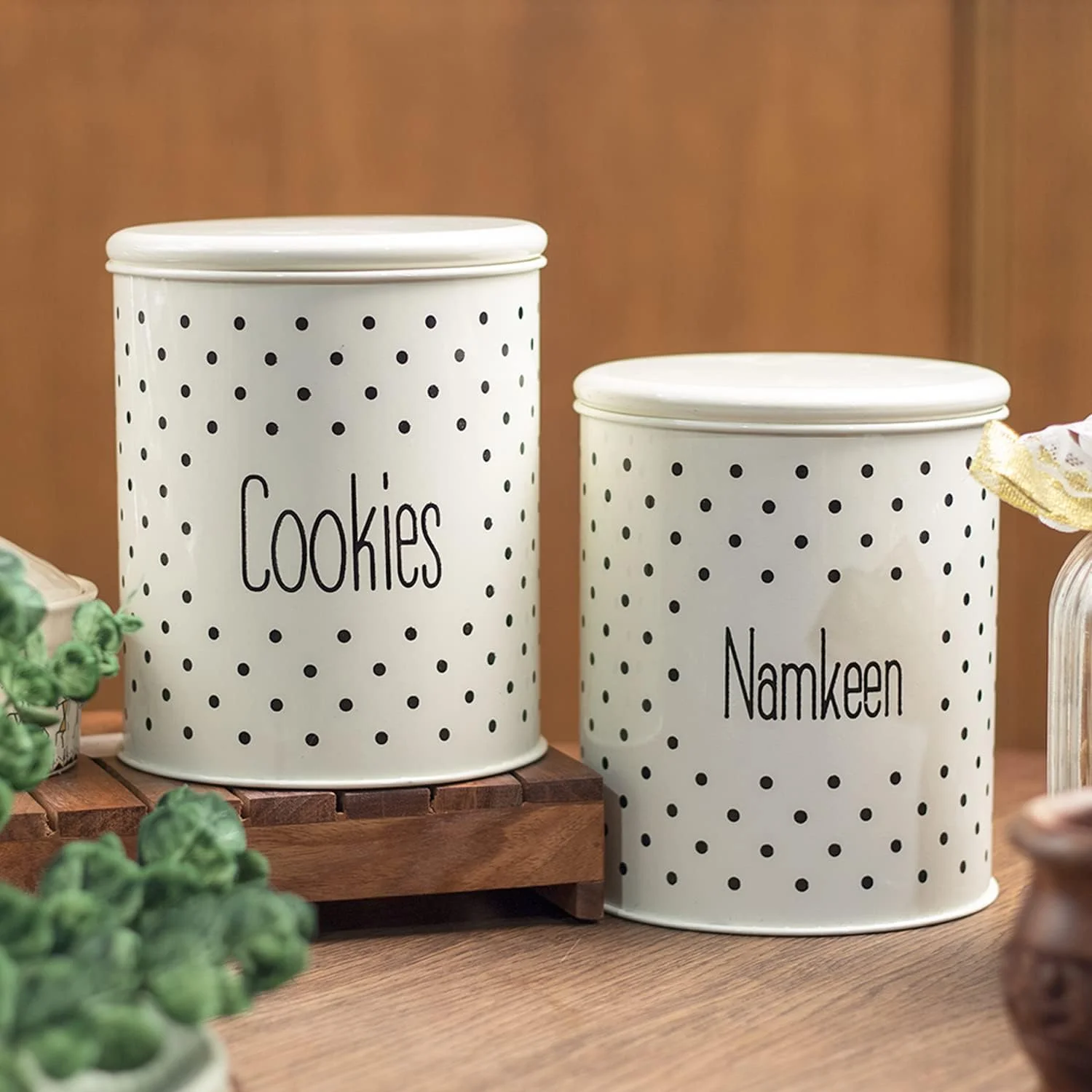 ست 2 عددی جا کوکی و نمکین فلزی عاجی Market99 (حجم هر کدام 1700 میلی لیتر) | ظروف استوانه ای درب دار | ظروف شیک آشپزخانه برای تنقلات، میوه های خشک و نظم دهی به مواد غذایی ست 2 عددی جا کوکی و نمکین فلزی عاجی Market99 (حجم هر کدام 1700 میلی لیتر) | ظروف استوانه ای درب دار | ظروف شیک آشپزخانه برای تنقلات، میوه های خشک و نظم دهی به مواد غذایی