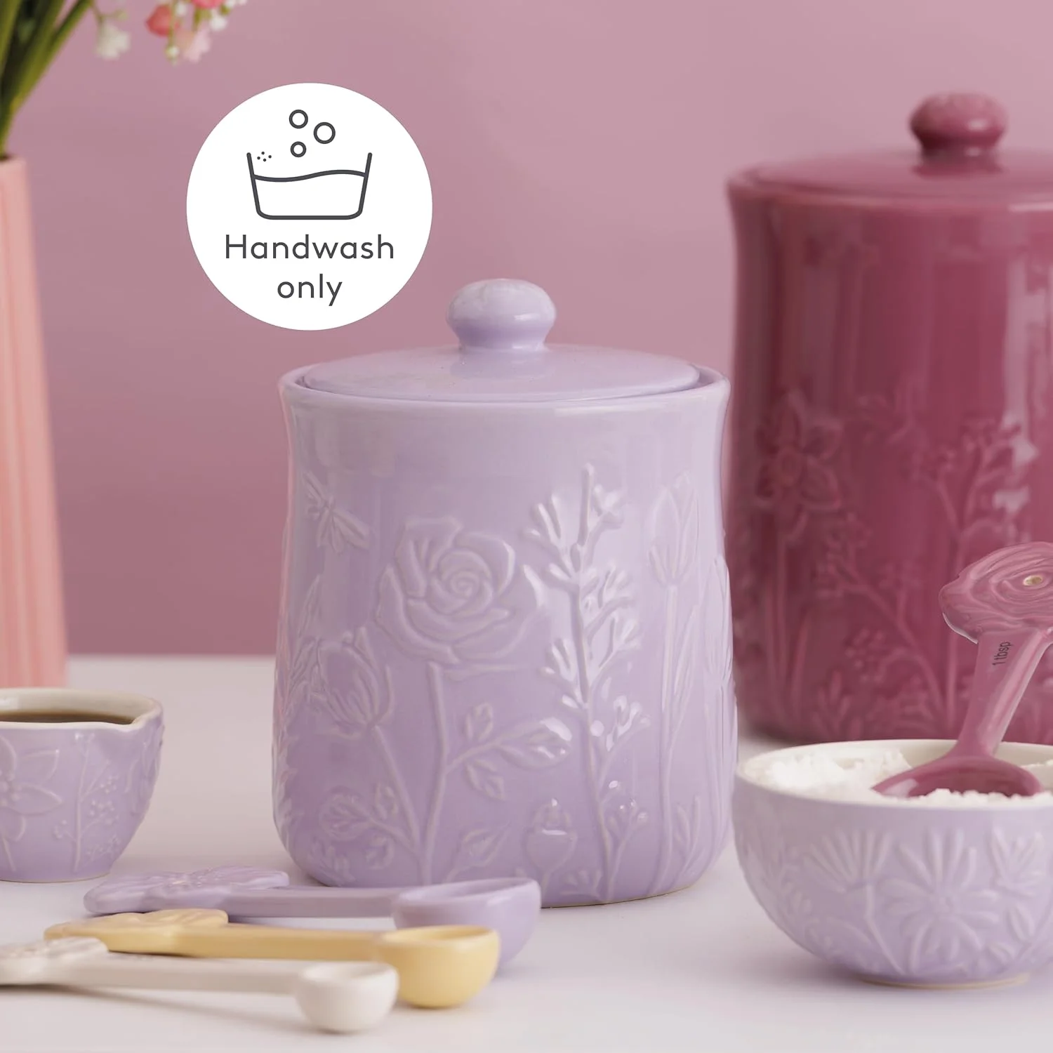 ظرف کوچک ذخیره سازی میسون کش طرح In the Meadow، ظرفیت 800 میلی لیتر، طراحی برجسته گل، جنس سنگ مقاوم، درب محکم - ایده آل برای چای، قهوه، شکر، برنج - ذخیره سازی کلاسیک آشپزخانه ظرف کوچک ذخیره سازی میسون کش طرح In the Meadow، ظرفیت 800 میلی لیتر، طراحی برجسته گل، جنس سنگ مقاوم، درب محکم - ایده آل برای چای، قهوه، شکر، برنج - ذخیره سازی کلاسیک آشپزخانه