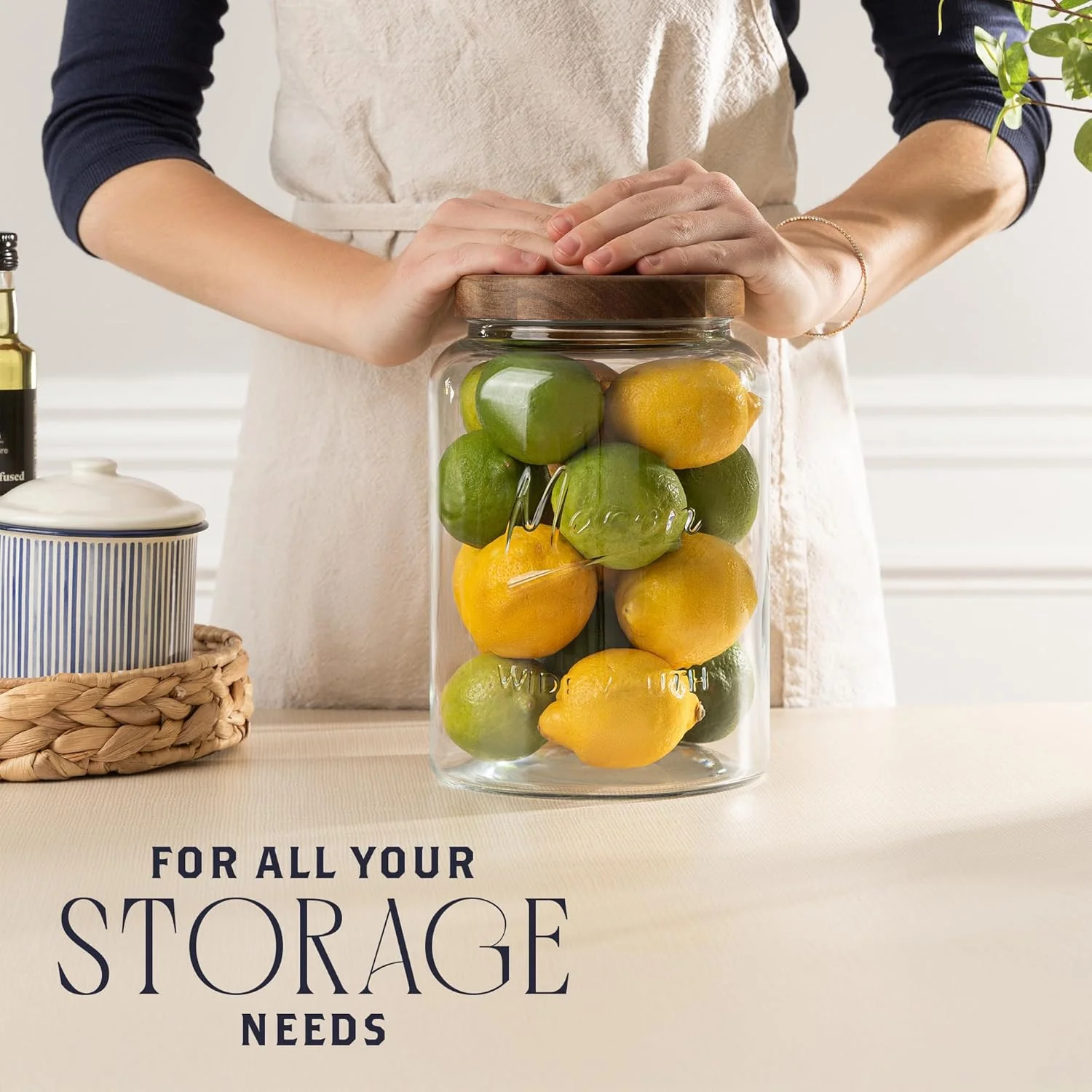 ظرف شیشه ای یک گالنی کیچن تولز با درب چوبی هواگیر، ظرف بزرگ دهانه گشاد برای نگهداری مواد غذایی با علائم اندازه گیری برای انبار آشپزخانه، ترشی، کلوچه، آرد و شکر ظرف شیشه ای یک گالنی کیچن تولز با درب چوبی هواگیر، ظرف بزرگ دهانه گشاد برای نگهداری مواد غذایی با علائم اندازه گیری برای انبار آشپزخانه، ترشی، کلوچه، آرد و شکر