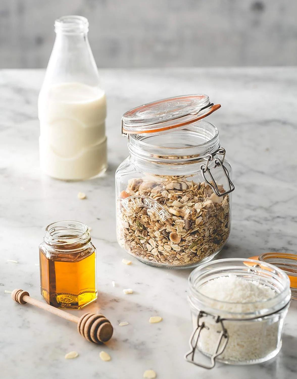 Kilner 25.51 Preserving Jar for Jam, with Square Base and Mechanic Cap Clip, Capacity: 0.5 litres Kilner 25.51 Preserving Jar for Jam, with Square Base and Mechanic Cap Clip, Capacity: 0.5 litres