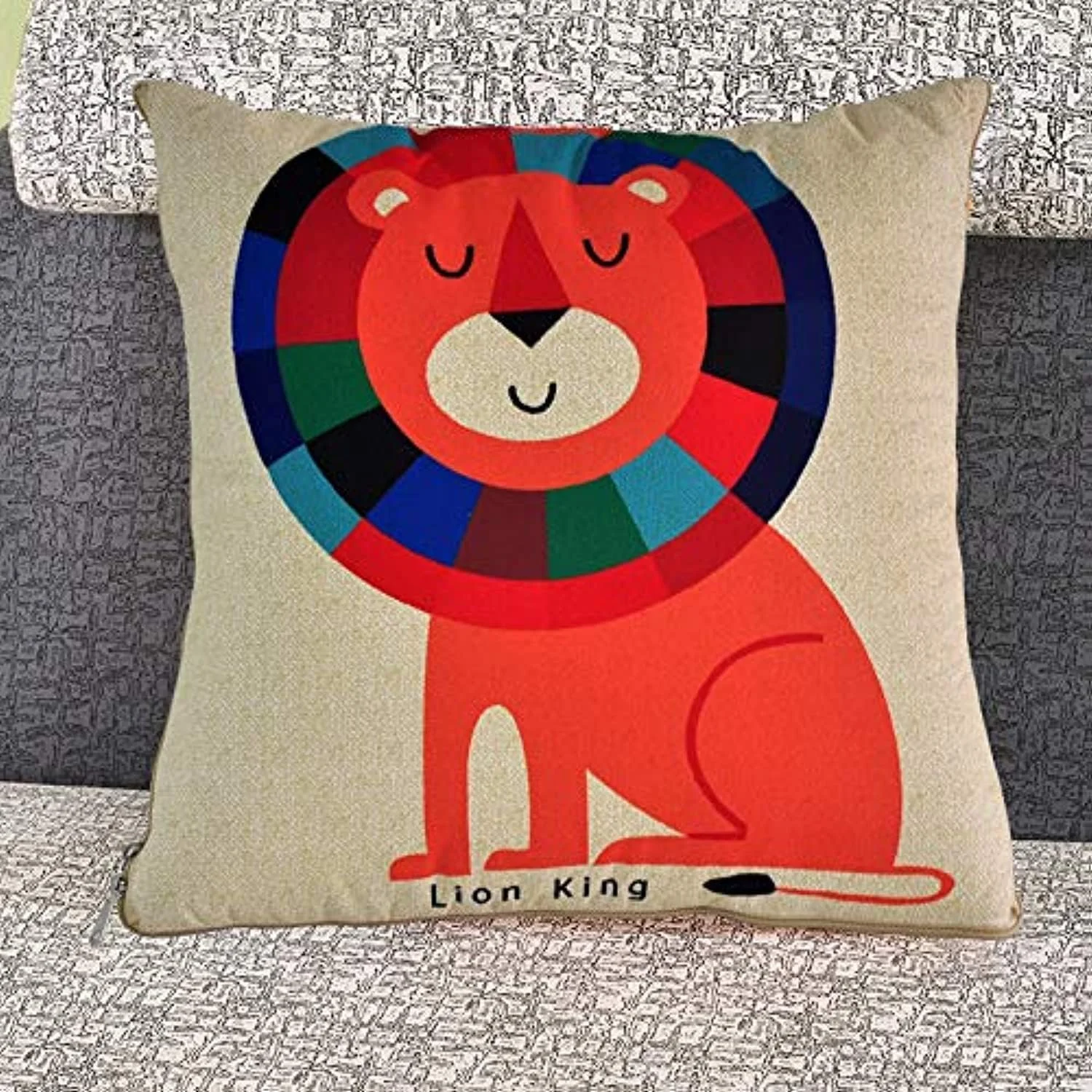 بالش چند منظوره که هنگام باز شدن به پتو تبدیل می شود - طرح شیر بالش چند منظوره که هنگام باز شدن به پتو تبدیل می شود - طرح شیر