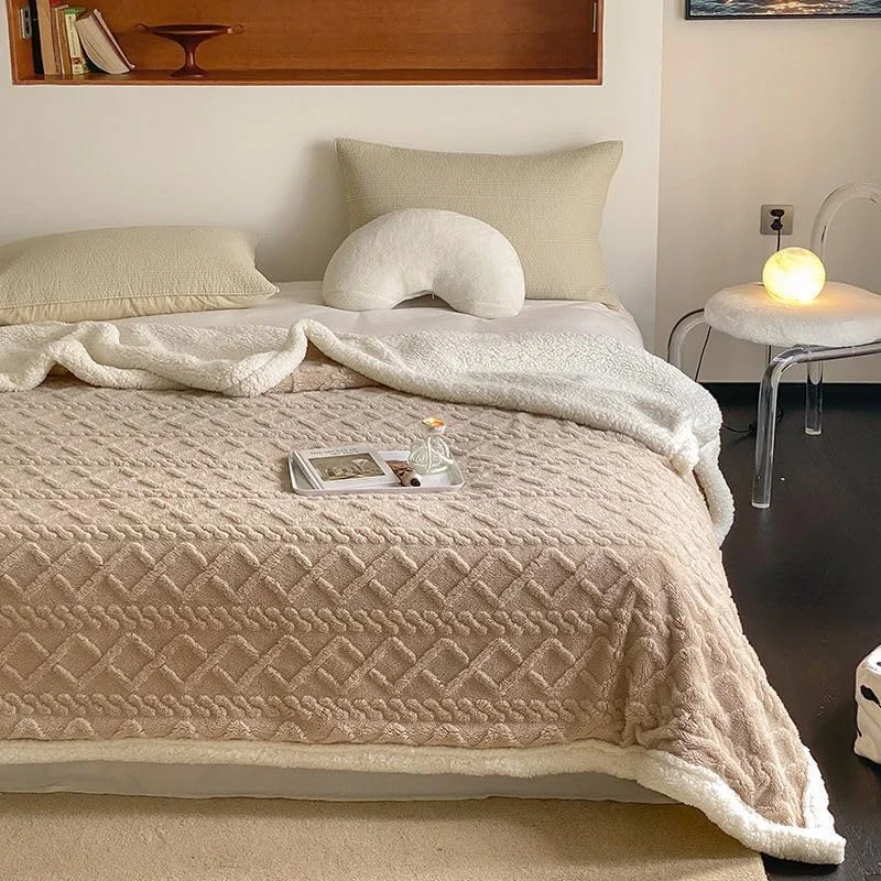 MMM Comfy KING SIZE(200X230cm) Reversable Faux Fur soft &Fluffy Blanket (light coffee) MMM Comfy KING SIZE(200X230cm) Reversable Faux Fur soft &Fluffy Blanket (light coffee)