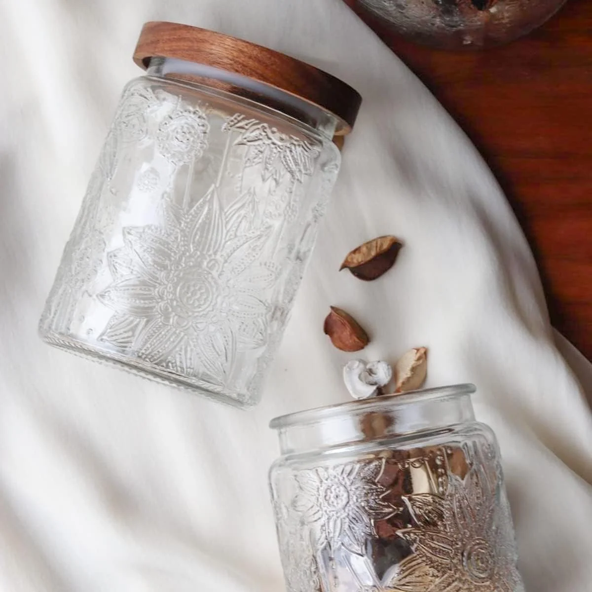 شیشه های درب دار HolaJia - ظروف ذخیره سازی درب بامبو 700 میلی لیتری - شیشه های درب دار هواگیر برای قهوه، برنج و شکر - شیشه های ذخیره سازی تزئینی برای پیشخوان آشپزخانه، انبار (دانه چکش) شیشه های درب دار HolaJia - ظروف ذخیره سازی درب بامبو 700 میلی لیتری - شیشه های درب دار هواگیر برای قهوه، برنج و شکر - شیشه های ذخیره سازی تزئینی برای پیشخوان آشپزخانه، انبار (دانه چکش)