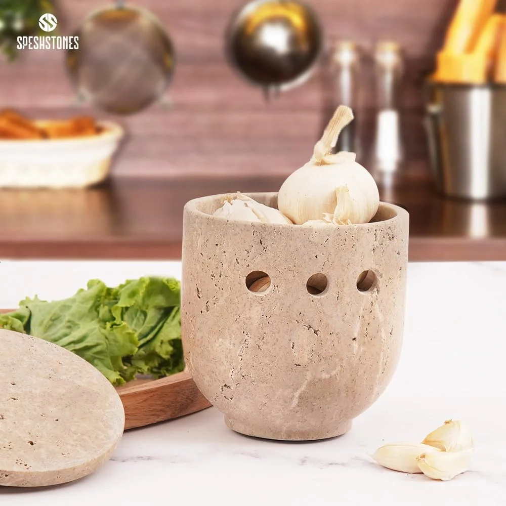 ظرف نگهداری سیر تراورتن دست ساز 4.5 اینچی با درب - ظرف سنگی سیر برای نگهداری روی پیشخوان، محفظه سیر برای سیر تازه. ظرف نگهداری سیر تراورتن دست ساز 4.5 اینچی با درب - ظرف سنگی سیر برای نگهداری روی پیشخوان، محفظه سیر برای سیر تازه.