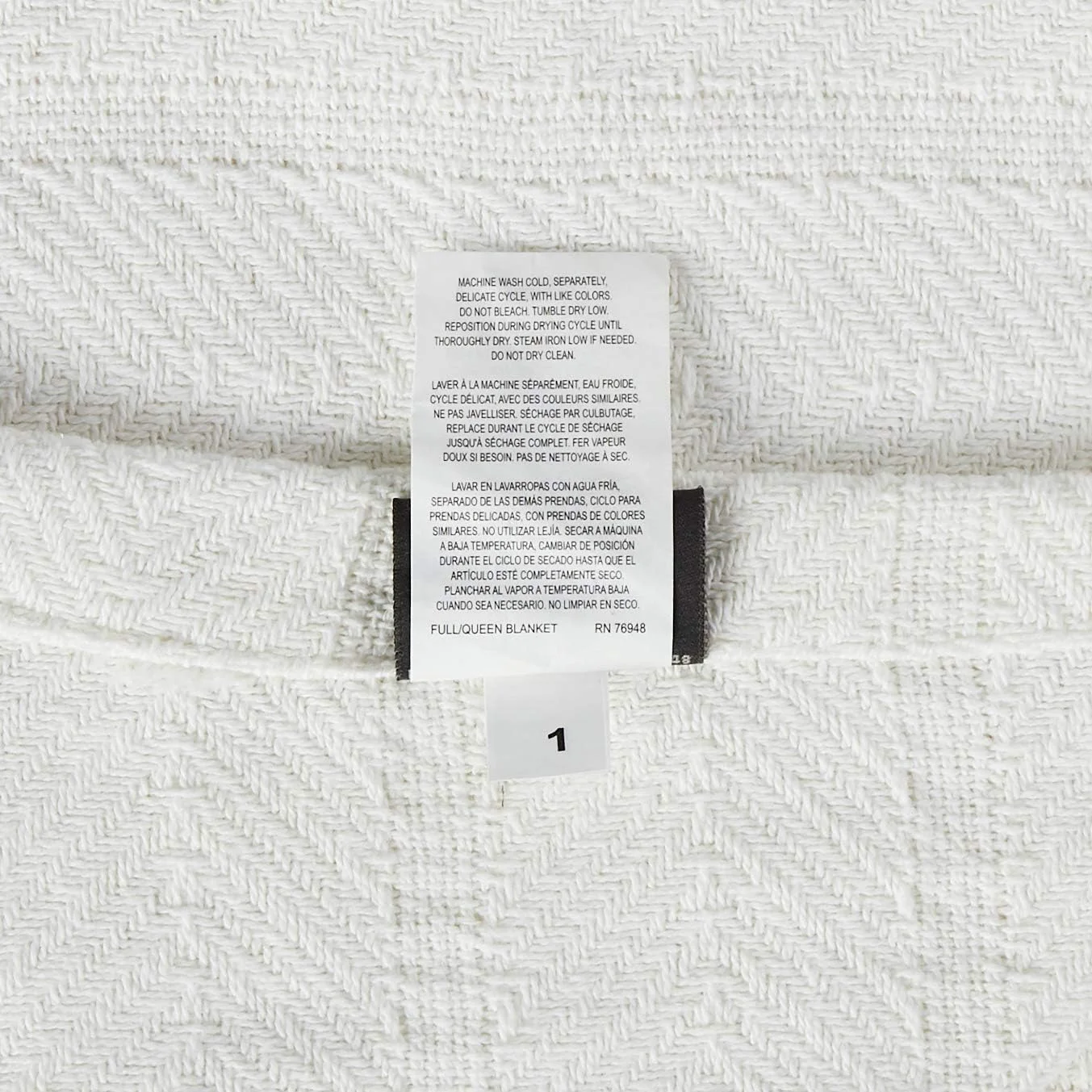 پتوی کوئین Eddie Bauer، ملحفه نخی سبک وزن، دکوراسیون منزل برای تمام فصول (شاه ماهی سفید مایل به سفید، کوئین) پتوی کوئین Eddie Bauer، ملحفه نخی سبک وزن، دکوراسیون منزل برای تمام فصول (شاه ماهی سفید مایل به سفید، کوئین)