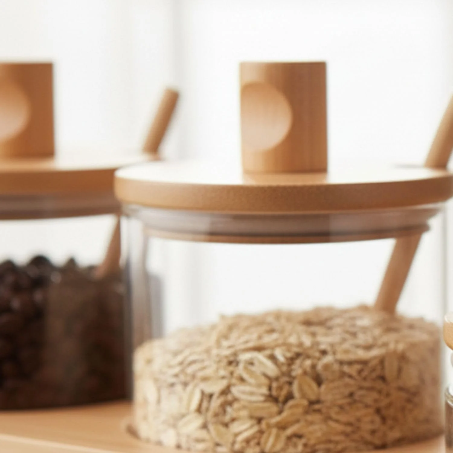 ست ظروف شیشه ای درب دار با قفسه بامبو، 3 عدد ظرف 1300 میلی لیتری برای سازماندهی قهوه، ظروف نگهداری مواد غذایی آشپزخانه برای شکر، آبنبات، جو دوسر، آجیل ست ظروف شیشه ای درب دار با قفسه بامبو، 3 عدد ظرف 1300 میلی لیتری برای سازماندهی قهوه، ظروف نگهداری مواد غذایی آشپزخانه برای شکر، آبنبات، جو دوسر، آجیل