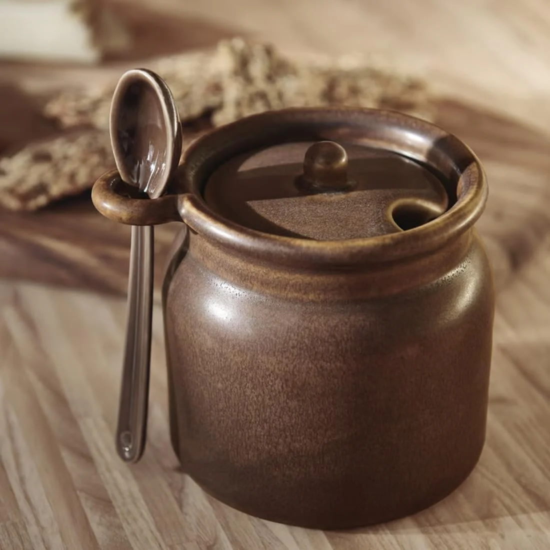 ظرف سرامیکی ایکیا مدل KÖSSEBÄR با درب و قاشق، قهوه ای، 0.3 لیتر ظرف سرامیکی ایکیا مدل KÖSSEBÄR با درب و قاشق، قهوه ای، 0.3 لیتر