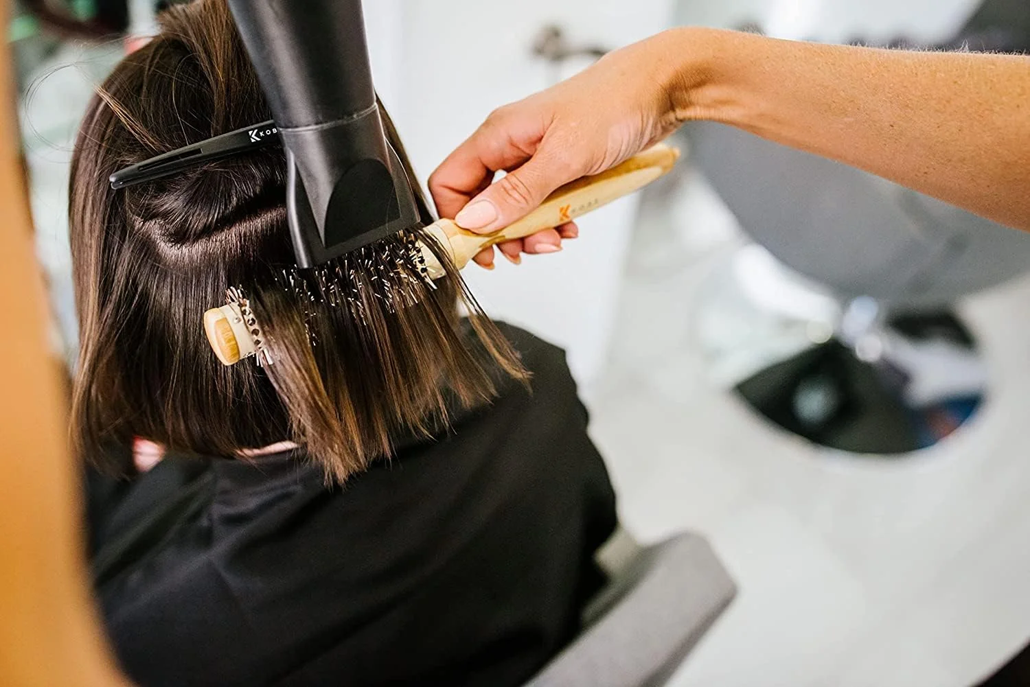 برس حرارتی گرد بامبو حرفه ای کوبه پینتو - برس حالت دهنده برای خشک کردن و فر کردن مو - دسته بامبو سازگار با محیط زیست - بدنه سرامیکی نگهدارنده حرارت (42 میلی متر)