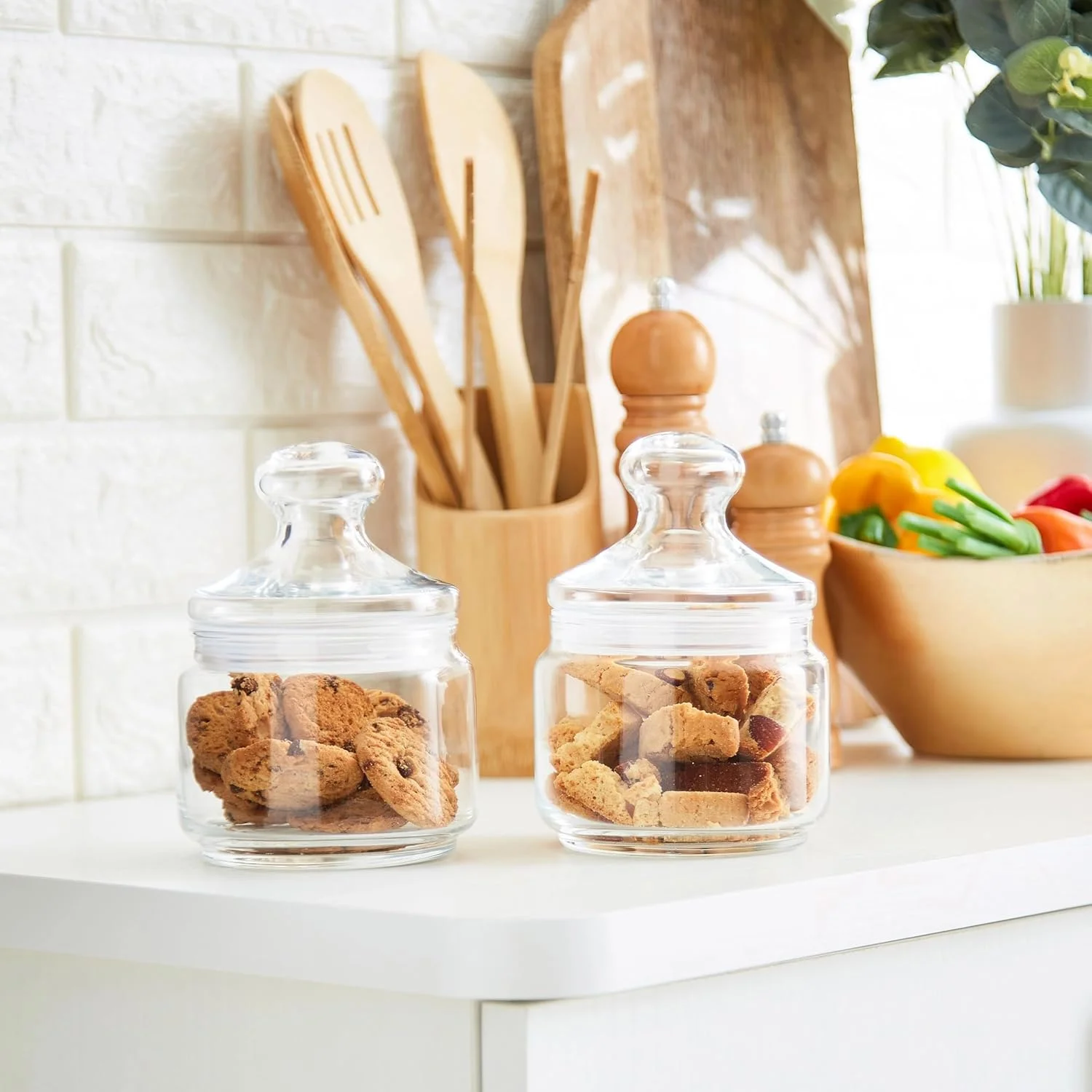 ظرف شیشه ای درب دار ONMART | ظرف شیشه ای درب محکم برای نگهداری پاستا، شیرینی، تشویقی سگ، تنقلات و موارد دیگر | ظروف شیشه ای برای سازماندهی آشپزخانه و قفسه ادویه، شیشه های داروخانه ای 500 میلی لیتری، ست 2 عددی