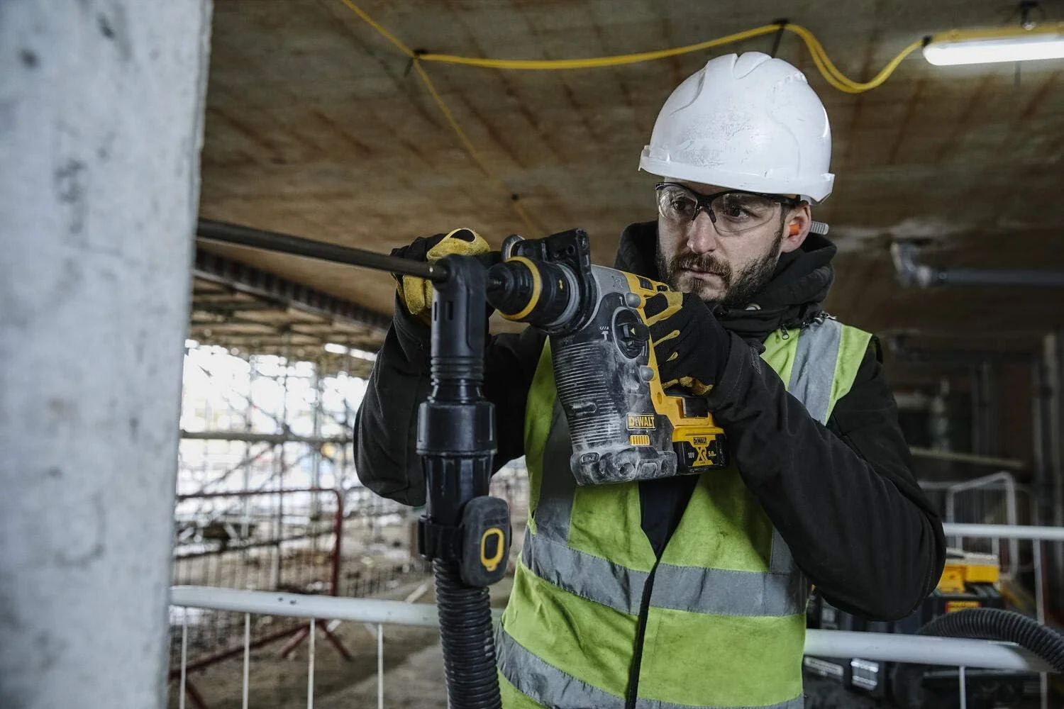 چکش ترکیبی شارژی 18 ولت Dewalt، 5 آمپر ساعت لیتیوم-یون، DCH274P2T QW چکش ترکیبی شارژی 18 ولت Dewalt، 5 آمپر ساعت لیتیوم-یون، DCH274P2T QW
