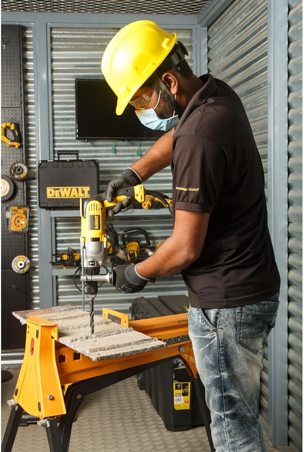 دریل چکشی دو سرعته 1100 وات DeWalt DWD524KS-QS دریل چکشی دو سرعته 1100 وات DeWalt DWD524KS-QS