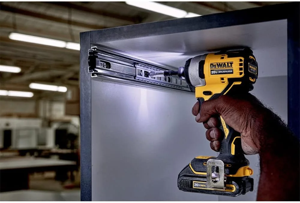 کیت درایور ضربه ای 20 ولت مکس اتمیک دیوالت (DCF809C1)