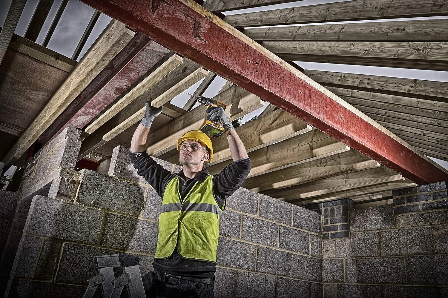 دریل پیچ گوشتی شارژی DeWalt (18 ولت، با گیربکس تمام فلزی دو سرعته، چراغ کار LED، دارای 15 حالت گشتاور برای استفاده طولانی مدت، تحویل بدون باتری و شارژر) مدل DCD791NT