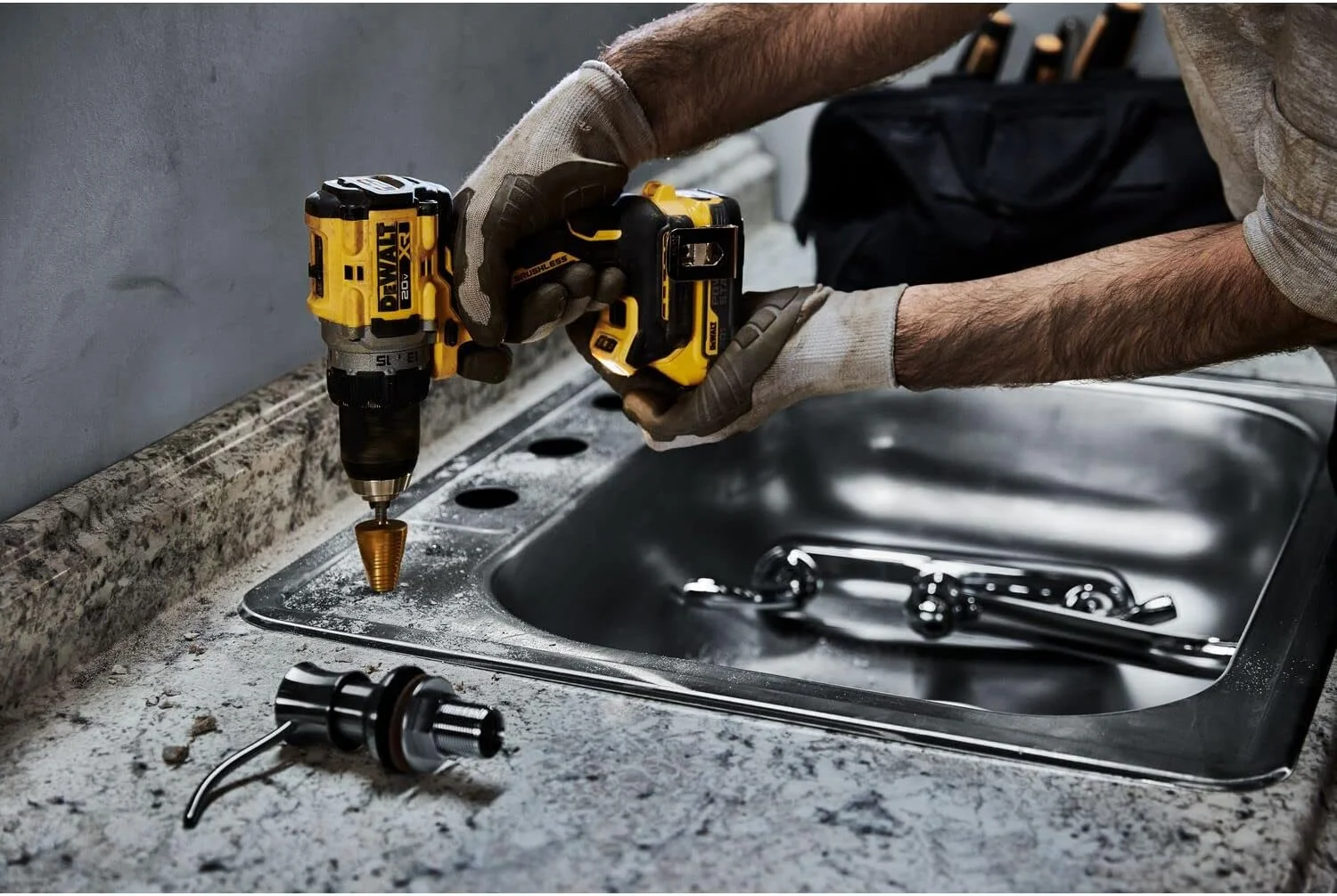 دریل/پیچ گوشتی شارژی جمع و جور DEWALT 20V MAX* XR با باتری های POWERSTACK (DCD800D1E1)