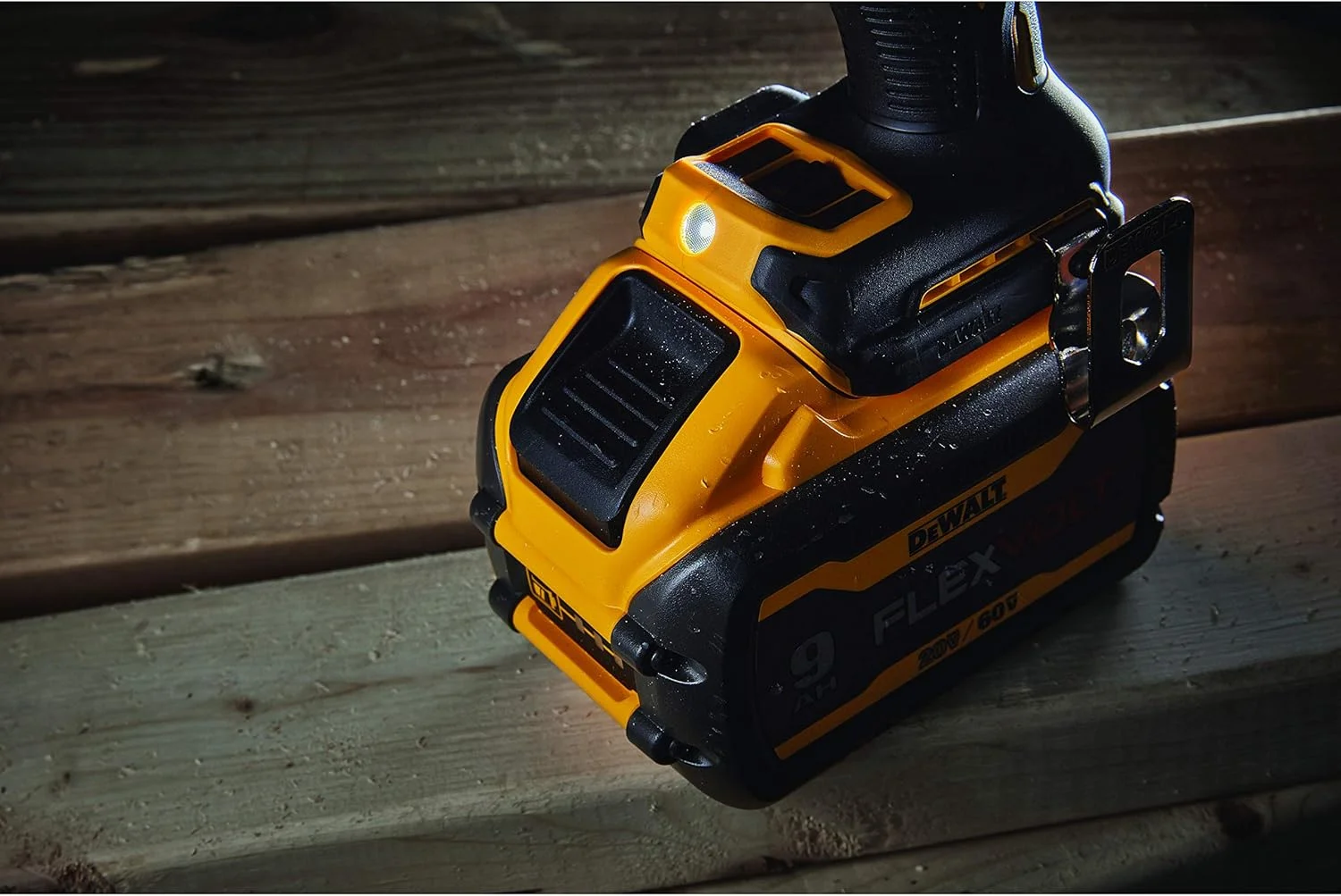 دریل چکشی 20 ولت مکس* DEWALT FLEXVOLT ADVANTAGE، بی سیم، 1/2 اینچ، فقط ابزار (DCD999B) دریل چکشی 20 ولت مکس* DEWALT FLEXVOLT ADVANTAGE، بی سیم، 1/2 اینچ، فقط ابزار (DCD999B)