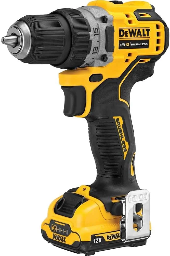 دریل پیچ گوشتی شارژی براشلس 12 ولت DeWalt، جمع و جور، بی سیم، 2 عدد باتری 2 آمپر ساعت و شارژر، زرد/مشکی، DCD701D2-GB