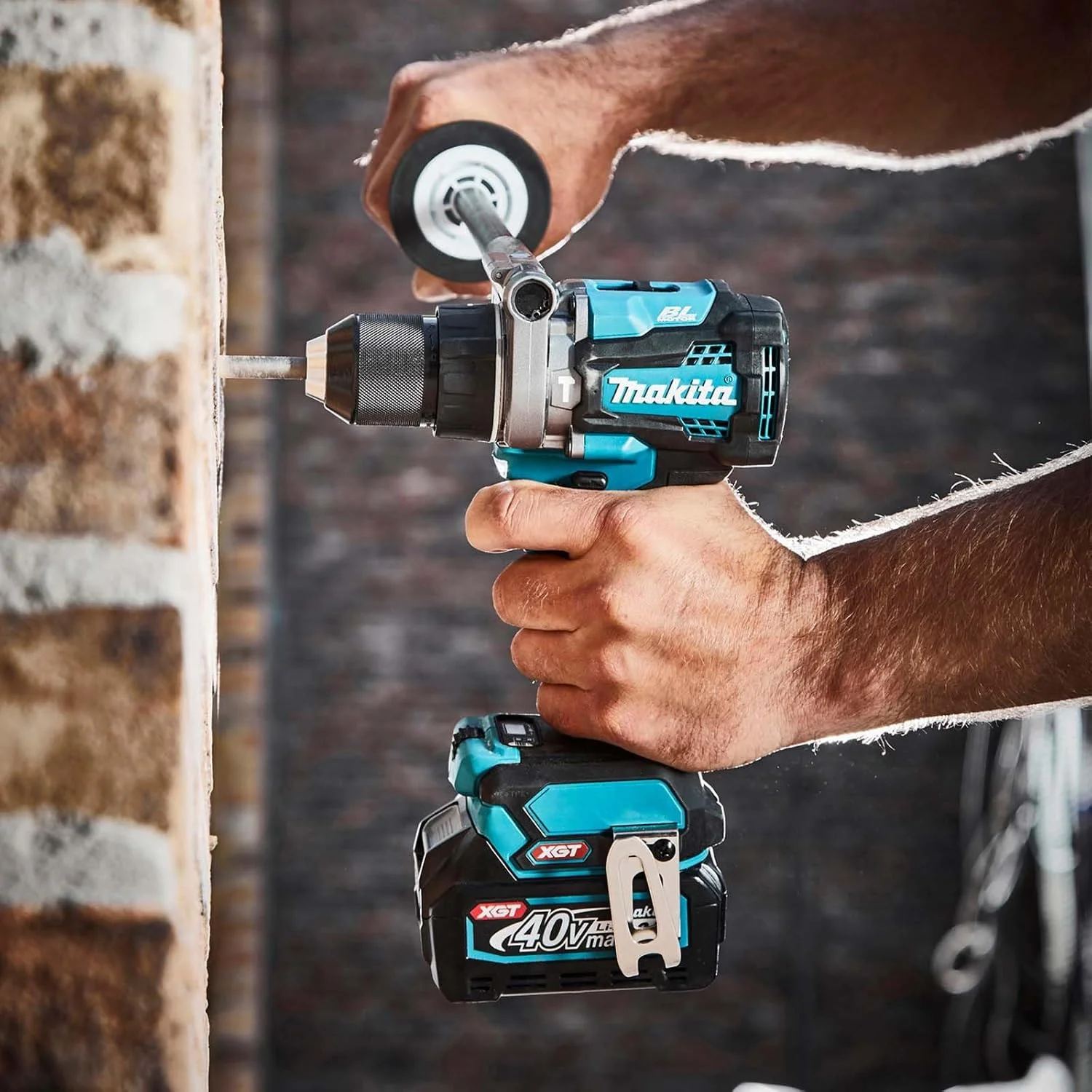 دریل چکشی شارژی براشلس ماکیتا مدل HP001GZ01، 40 ولت مجهز به جعبه حمل Makpac (باتری و شارژر شامل نمی شود) دریل چکشی شارژی براشلس ماکیتا مدل HP001GZ01، 40 ولت مجهز به جعبه حمل Makpac (باتری و شارژر شامل نمی شود)