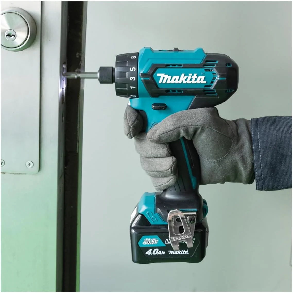 دریل پیچ گوشتی شارژی ماکیتا مدل DF033DZ، 12 ولت مکس، لیتیوم-یون CXT - بدون باتری و شارژر دریل پیچ گوشتی شارژی ماکیتا مدل DF033DZ، 12 ولت مکس، لیتیوم-یون CXT - بدون باتری و شارژر