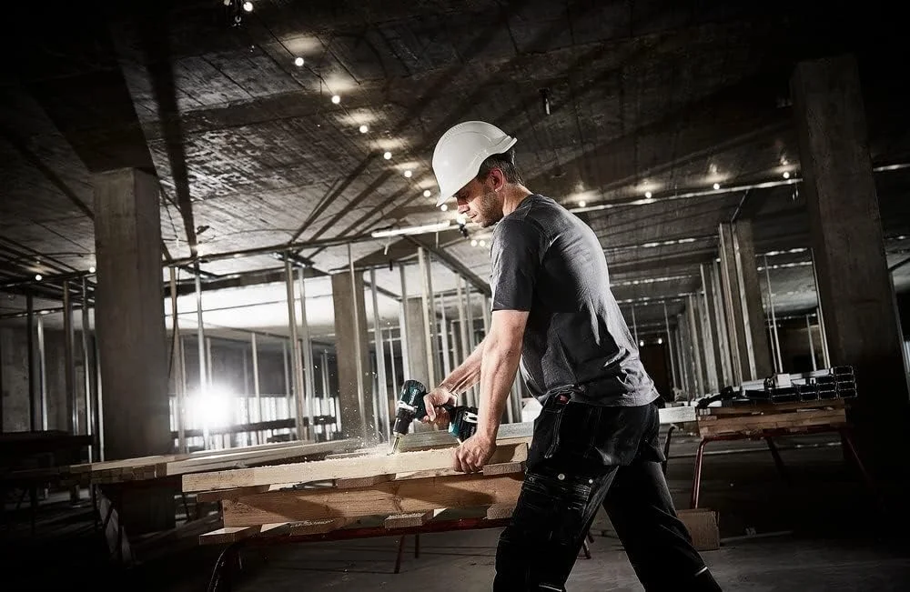 دریل پیچ گوشتی شارژی براشلس 18 ولت ماکیتا مدل DDF484RTJ به همراه 2 عدد باتری 5.0 آمپر و شارژر در جعبه ماک پک دریل پیچ گوشتی شارژی براشلس 18 ولت ماکیتا مدل DDF484RTJ به همراه 2 عدد باتری 5.0 آمپر و شارژر در جعبه ماک پک