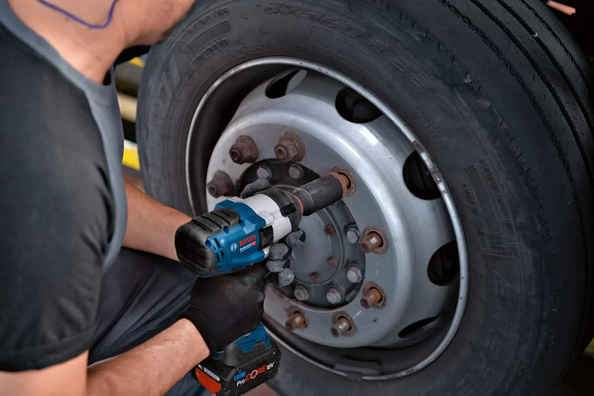 دریل ضربه ای شارژی بوش پروفشنال مدل GDS 18V-1000, 18 ولت, آبی دریل ضربه ای شارژی بوش پروفشنال مدل GDS 18V-1000, 18 ولت, آبی