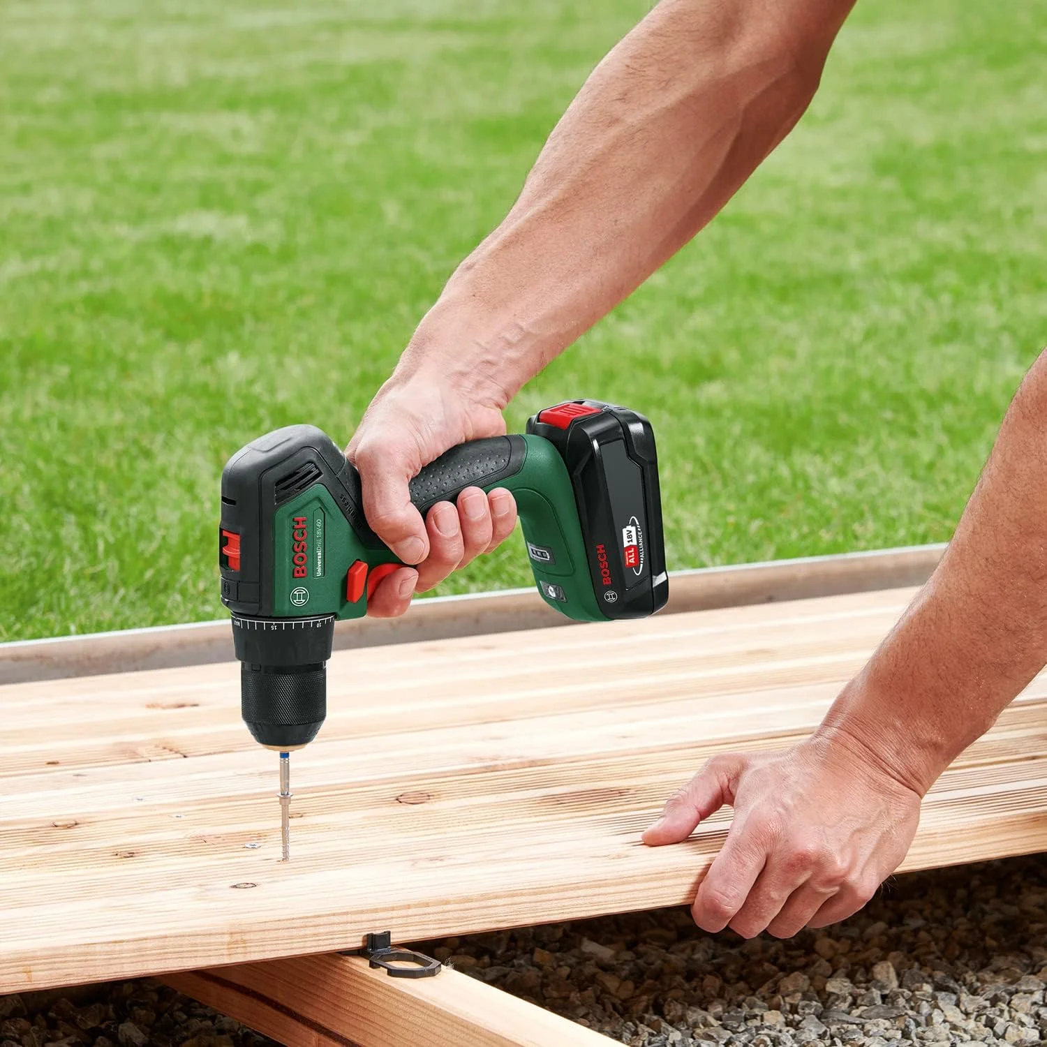 دریل شارژی بوش UniversalDrill 18V-60 با 1 باتری مخصوص بریتانیا دریل شارژی بوش UniversalDrill 18V-60 با 1 باتری مخصوص بریتانیا