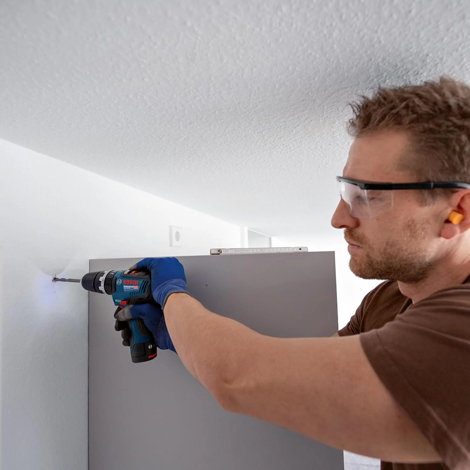 دریل پیچ گوشتی چکشی شارژی بوش Professional 06019J9001 GSB 12V-35 دریل پیچ گوشتی چکشی شارژی بوش Professional 06019J9001 GSB 12V-35