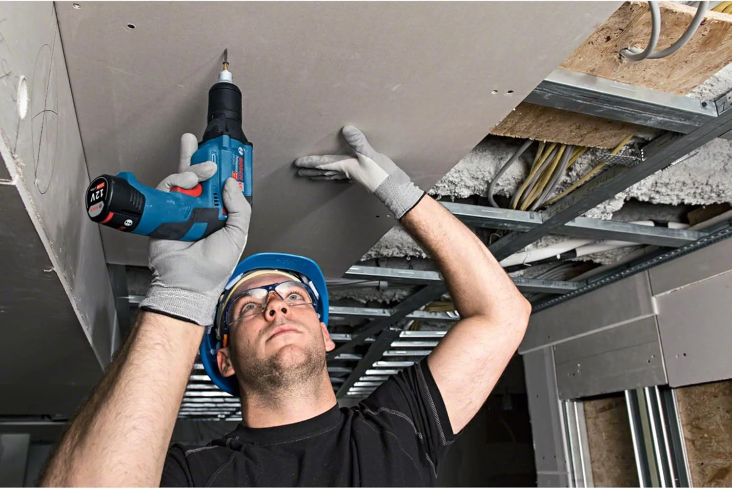 پیچ گوشتی شارژی کناف بوش مدل Bosch Gsr108Vtecg 10.8 V-Ec Te بدون باتری و شارژر در جعبه L-Boxx کد 06019E4003