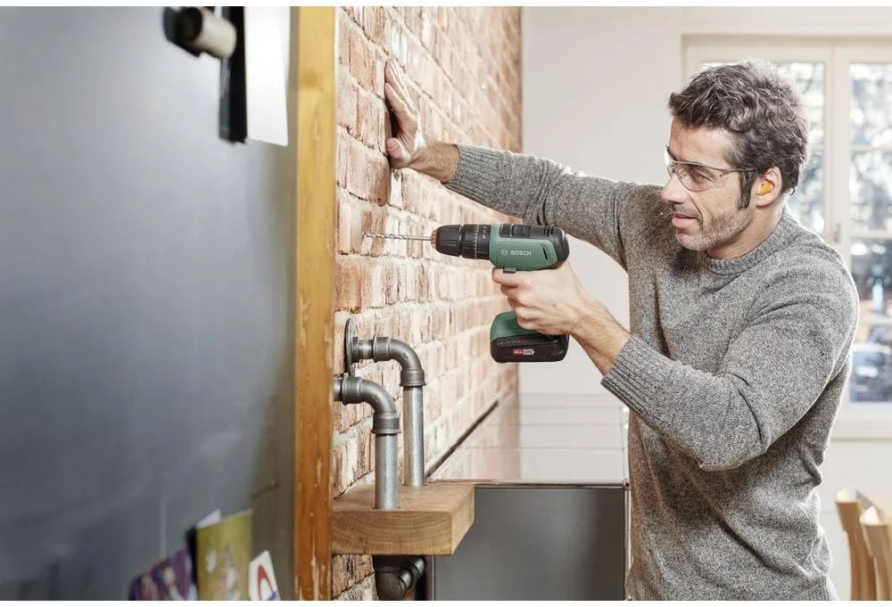 دریل پیچ گوشتی چکشی شارژی بوش UniversalImpact 18 (یک باتری، سیستم 18 ولت، در جعبه)