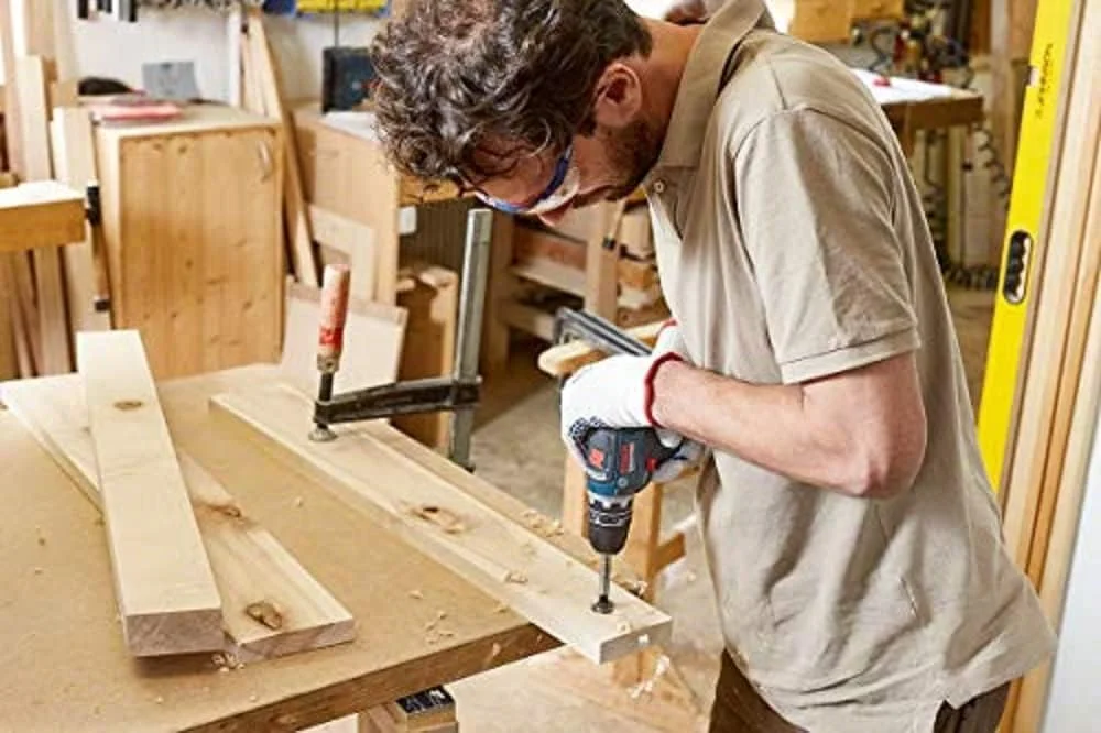 دریل پیچ گوشتی شارژی بوش پروفشنال FlexiClick System GSR 12V-35 FC به همراه 4 سری FlexiClick، دو عدد باتری 3.0 آمپر ساعت، شارژر سریع GAL 12V-40، در جعبه L-BOXX 102 دریل پیچ گوشتی شارژی بوش پروفشنال FlexiClick System GSR 12V-35 FC به همراه 4 سری FlexiClick، دو عدد باتری 3.0 آمپر ساعت، شارژر سریع GAL 12V-40، در جعبه L-BOXX 102