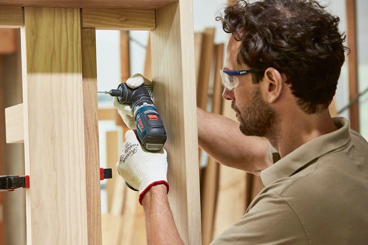 دریل پیچ گوشتی شارژی بوش پروفشنال FlexiClick System GSR 12V-35 FC به همراه 4 سری FlexiClick، دو عدد باتری 3.0 آمپر ساعت، شارژر سریع GAL 12V-40، در جعبه L-BOXX 102 دریل پیچ گوشتی شارژی بوش پروفشنال FlexiClick System GSR 12V-35 FC به همراه 4 سری FlexiClick، دو عدد باتری 3.0 آمپر ساعت، شارژر سریع GAL 12V-40، در جعبه L-BOXX 102