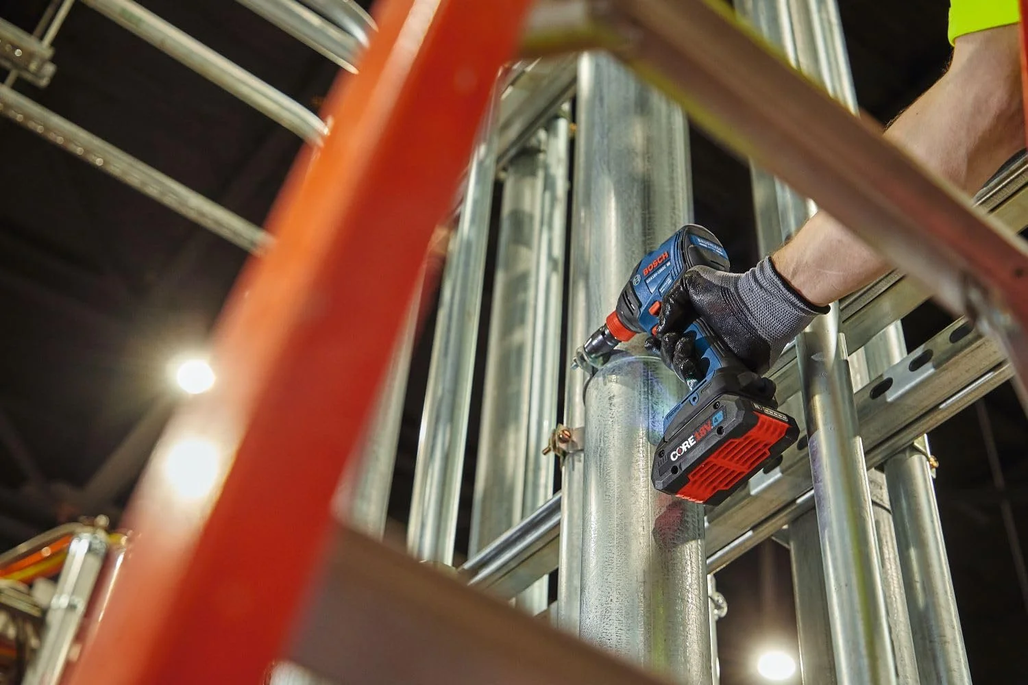 دریل پیچ گوشتی ضربه ای بوش مدل GDX18V-1860CN، 18 ولت، فریک دو کاره، درایو 1/4 اینچ و 1/2 اینچ (فقط بدنه)