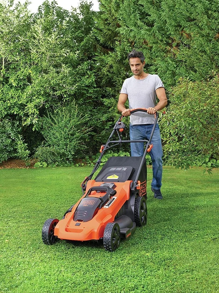 چمن زن شارژی بلک اند دکر مدل CLMA4820L2-GB با 2 عدد باتری 2 آمپر