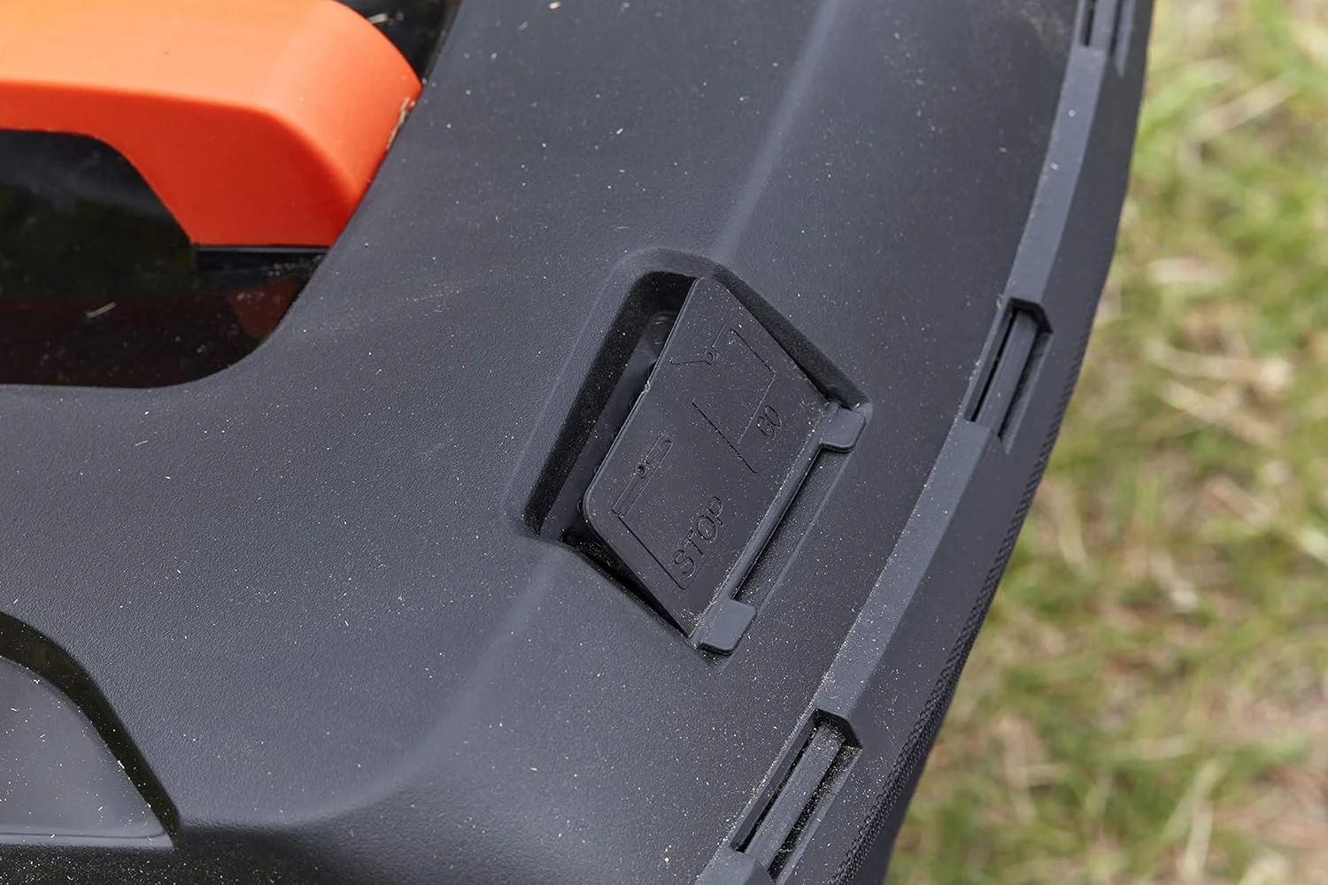 علف زن بلک اند دکر مدل BCMW3336N-XJ، 36 ولت، نارنجی/مشکی