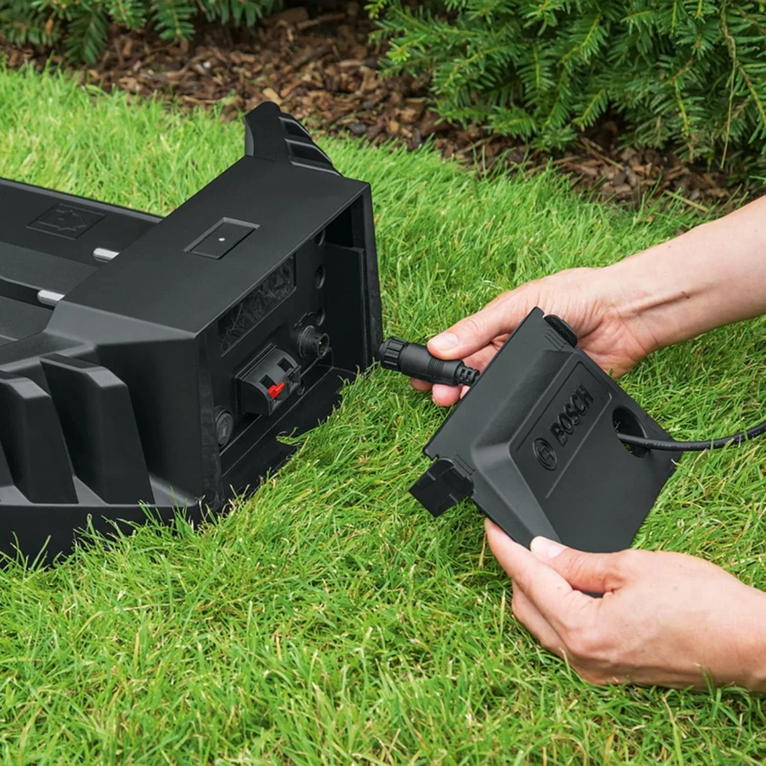 ربات چمن زن بی سیم بوش مدل Indego XS 300 (06008B0003)