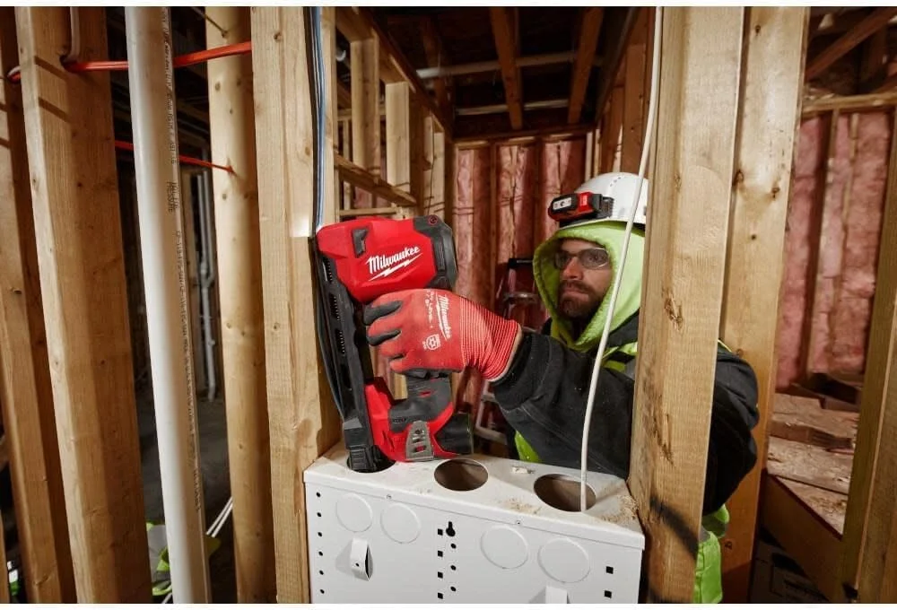 منگنه کابل شارژی میلواکی مدل M12 (فقط بدنه) منگنه کابل شارژی میلواکی مدل M12 (فقط بدنه)