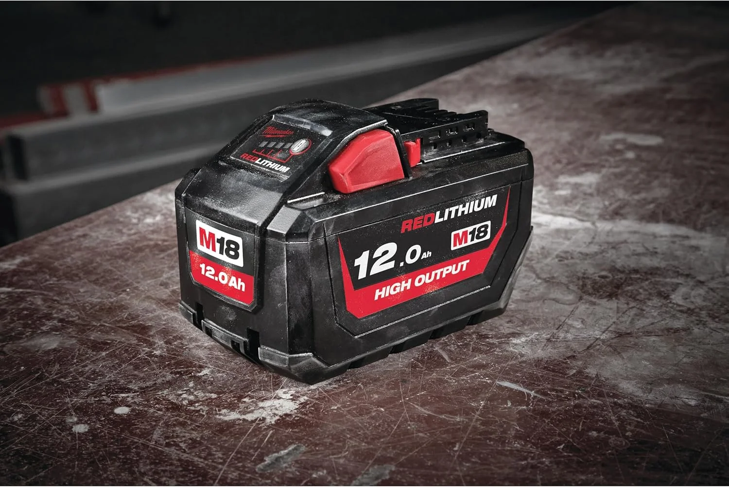 بسته باتری کشویی 18 ولت 12.0 آمپر ساعتی لیتیوم یونی میلواکی مدل M18HB12 HIGH OUTPUTâ„