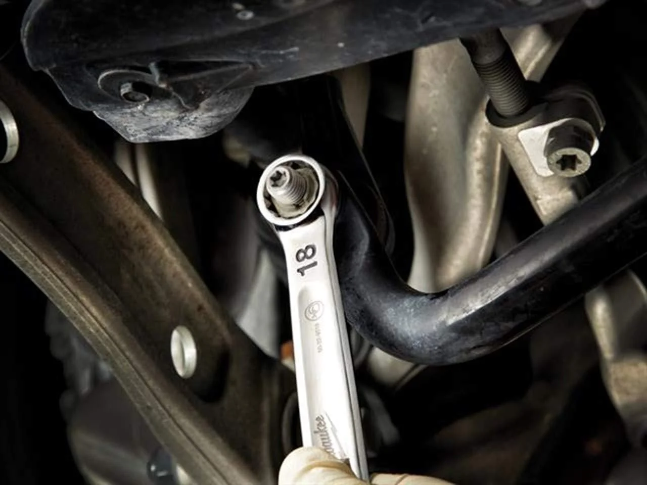 مجموعه آچار یکسر رینگ جغجغه ای 15 عددی میلواکی مدل 932464994 MAX BITE، قرمز