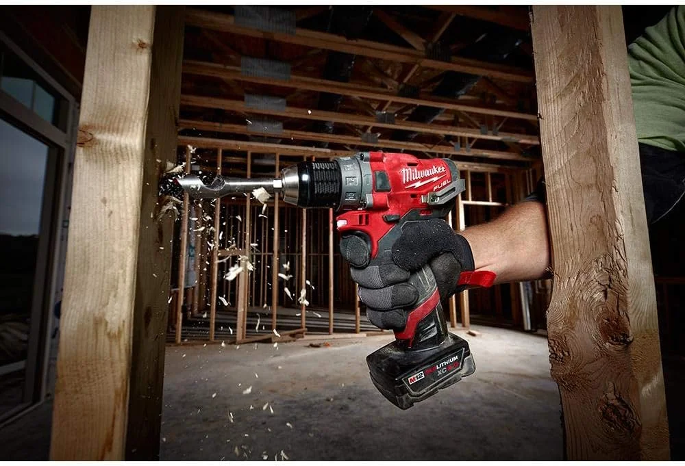 کیت دریل چکشی/پیچ گوشتی شارژی 1/2 اینچی براشلس لیتیوم-یونی M12 FUEL CP میلواکی 2504-21 (2 آمپر ساعت)