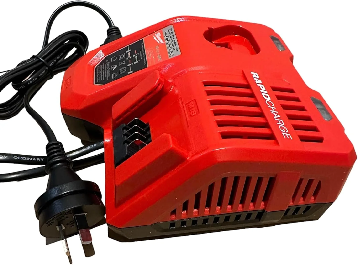 شارژر باتری Milwaukee M12-18 FC (M12/M18 - FC، 12 ولت)، قرمز و مشکی