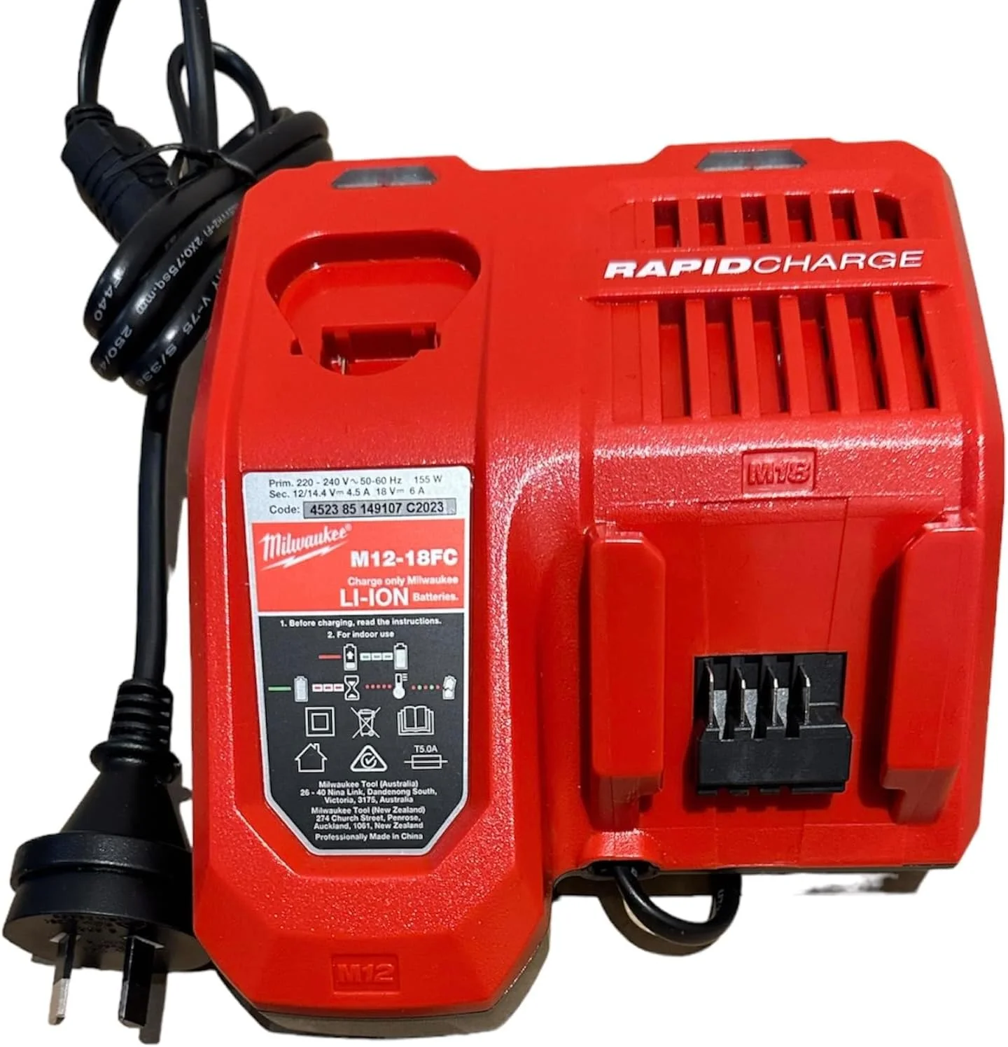 شارژر باتری Milwaukee M12-18 FC (M12/M18 - FC، 12 ولت)، قرمز و مشکی