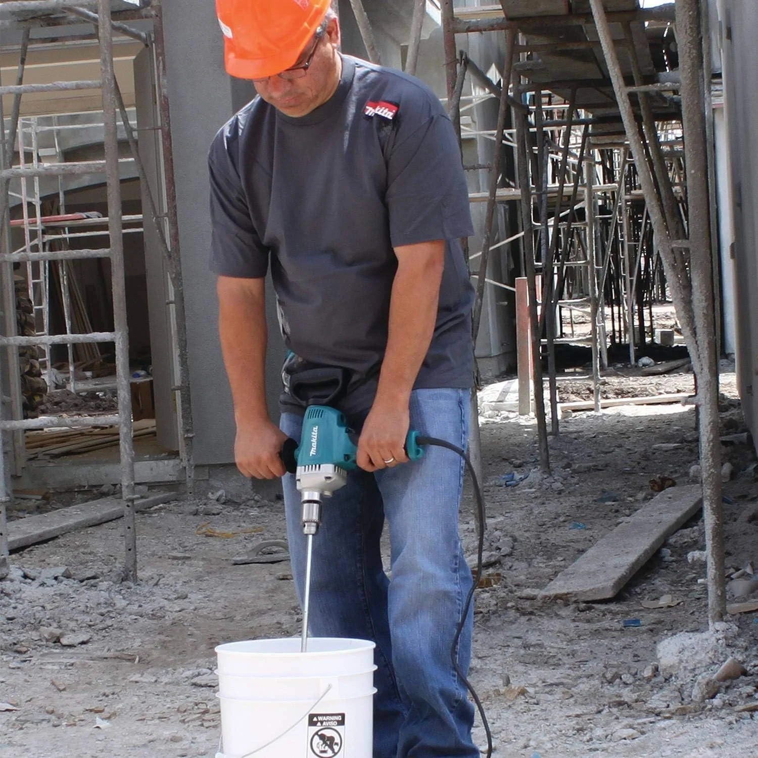 دریل دسته بیل ماکیتا DS4011 با اندازه 1/2 اینچ دریل دسته بیل ماکیتا DS4011 با اندازه 1/2 اینچ