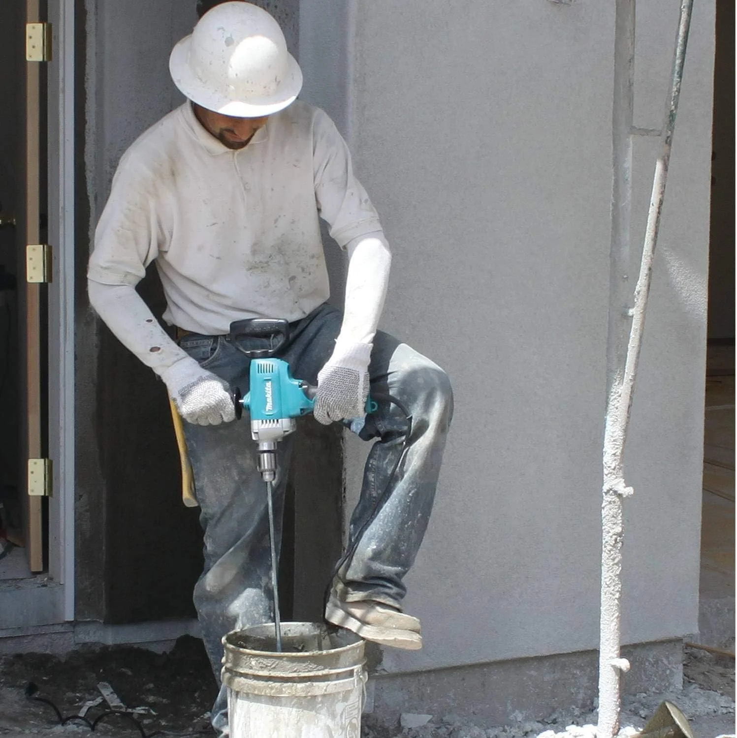 دریل دسته بیل ماکیتا DS4011 با اندازه 1/2 اینچ دریل دسته بیل ماکیتا DS4011 با اندازه 1/2 اینچ