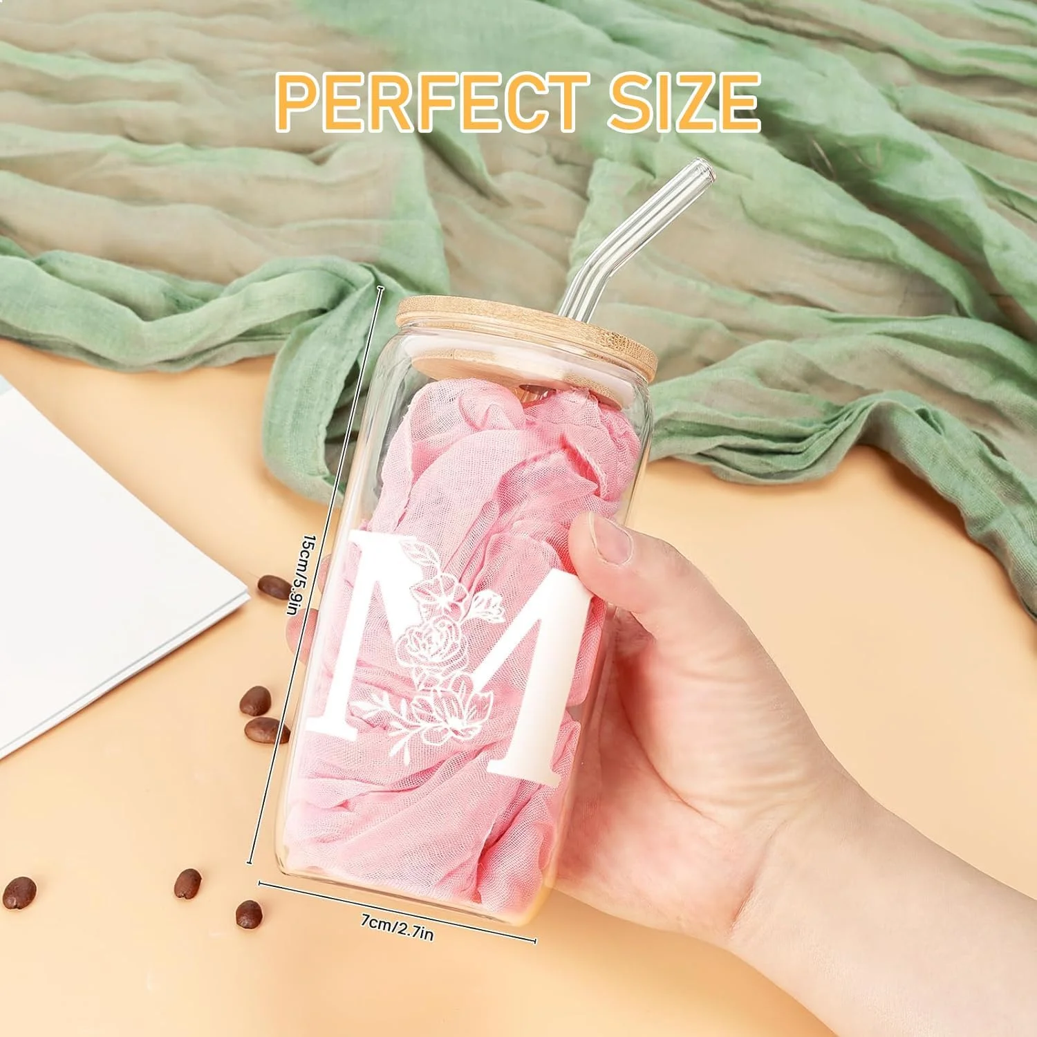 لیوان شیشه ای حرف اول اسم، هدیه ای خاص برای خانم ها، 470 میلی لیتر، مناسب قهوه سرد، اسموتی و آبجو، به همراه نی و درب، هدیه ای شخصی سازی شده برای کریسمس و تولد مادر و دوست (M)