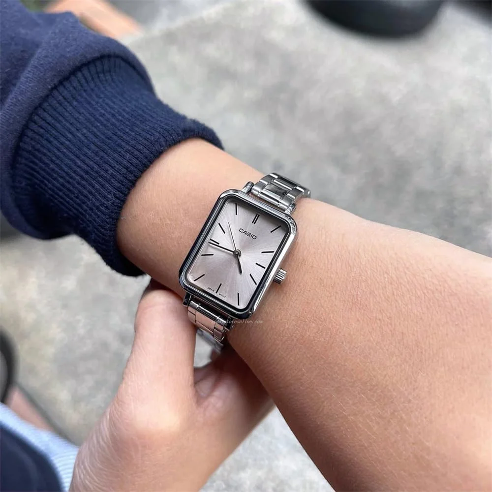 ساعت مچی زنانه کاسیو - LTP-V009D-4EUDF صفحه رزگلد، بند نقره ای ساعت مچی زنانه کاسیو - LTP-V009D-4EUDF صفحه رزگلد، بند نقره ای