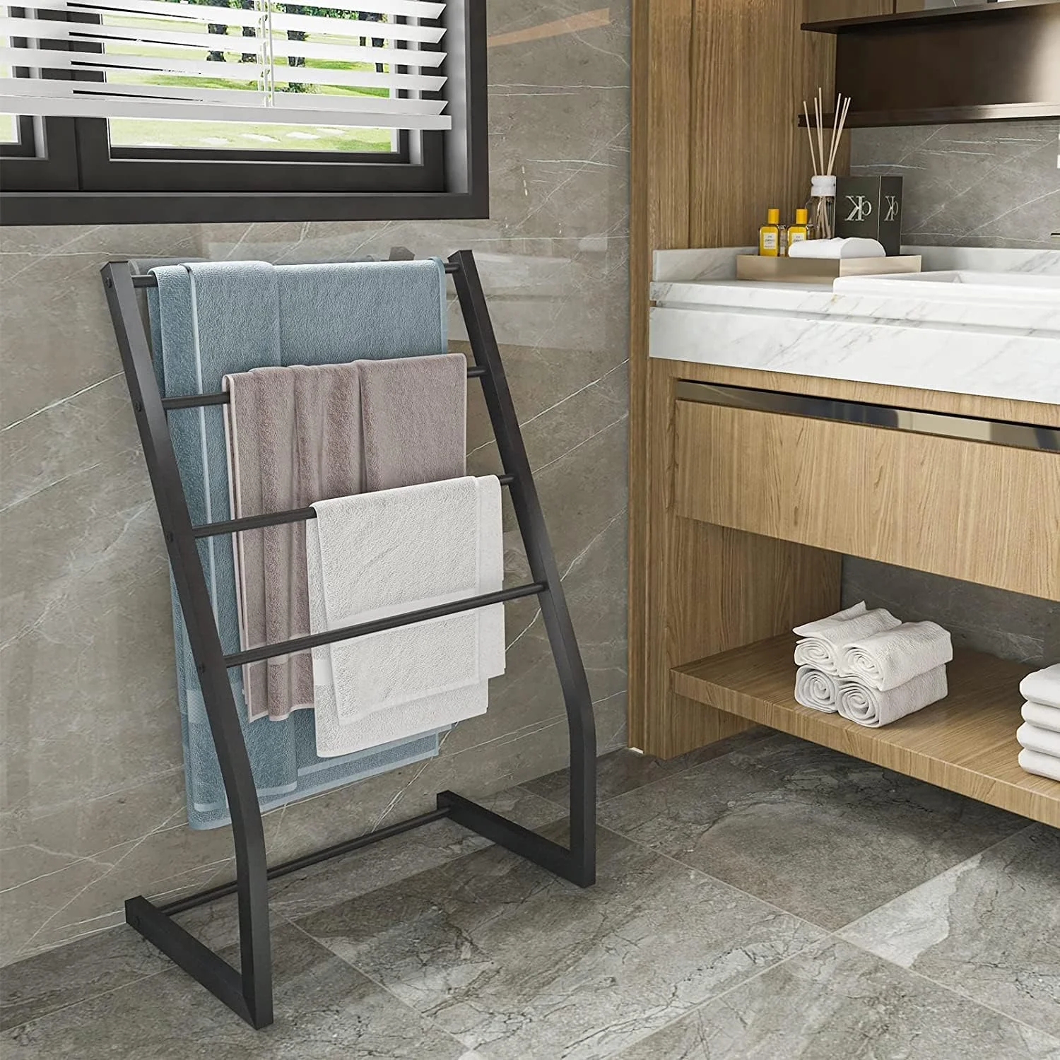 جای حوله Honiter برای حمام، جای حوله ایستاده، پایه حوله فلزی 4 طبقه برای حمام، نردبان پتو، قفسه خشک کن و نمایشگر برای حوله حمام بزرگ، جای حوله استخری در فضای باز جای حوله Honiter برای حمام، جای حوله ایستاده، پایه حوله فلزی 4 طبقه برای حمام، نردبان پتو، قفسه خشک کن و نمایشگر برای حوله حمام بزرگ، جای حوله استخری در فضای باز