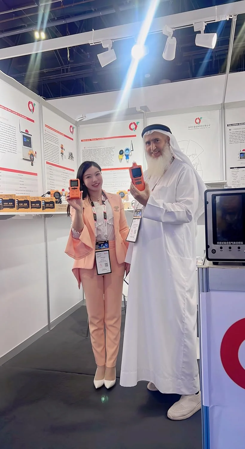 آشکارساز نشت گاز LPG، آشکارساز گاز طبیعی با آلارم صوتی و تصویری. گاز یاب قابل حمل برای یافتن منابع نشت گازهای قابل احتراق مانند متان، پروپان برای خانه (شامل 2 عدد باتری) مشکی آشکارساز نشت گاز LPG، آشکارساز گاز طبیعی با آلارم صوتی و تصویری. گاز یاب قابل حمل برای یافتن منابع نشت گازهای قابل احتراق مانند متان، پروپان برای خانه (شامل 2 عدد باتری) مشکی