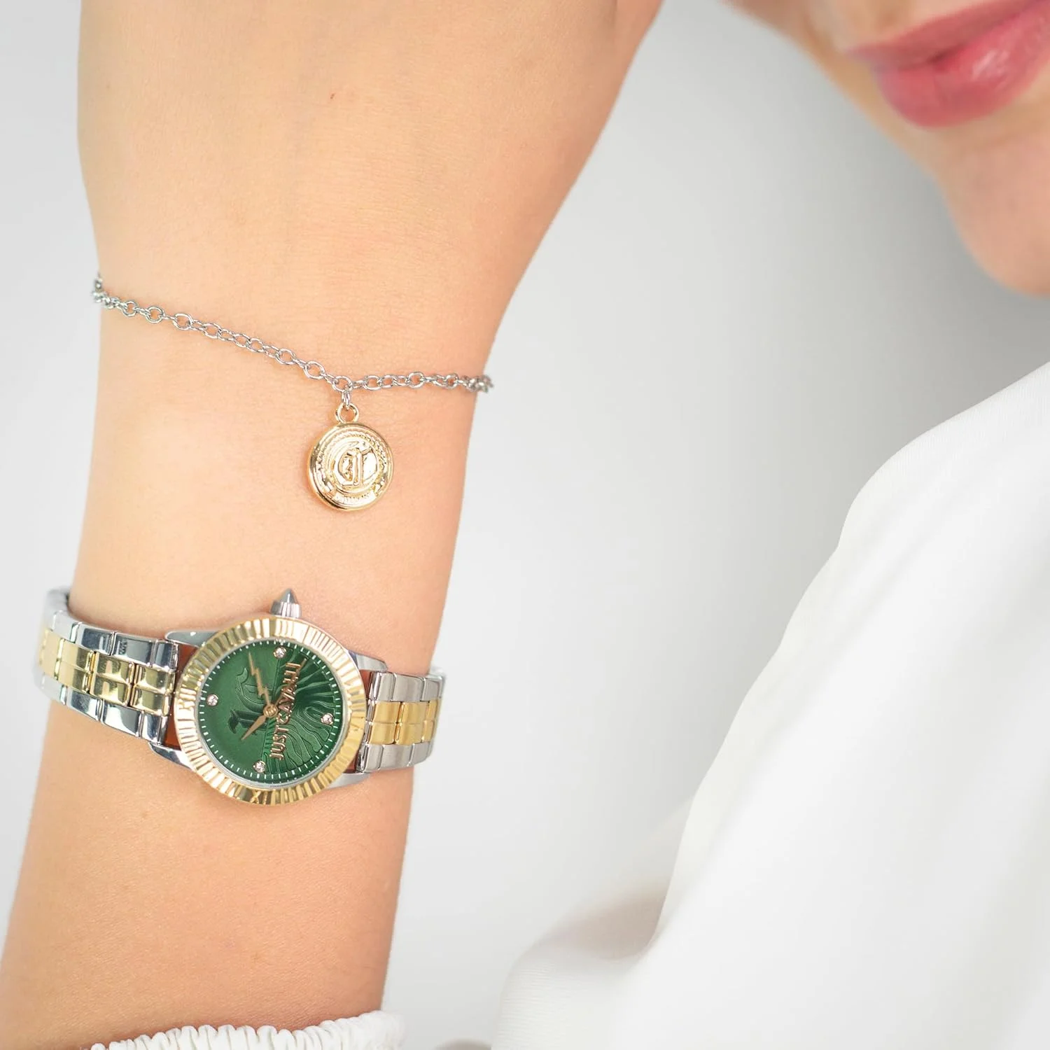 ساعت مچی زنانه جاست کاوالی مدل مینی، دورنگ نقره ای و طلایی - JC1L328M0085