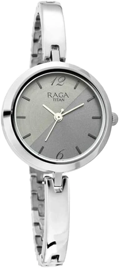 ساعت مچی آنالوگ زنانه تایتان راگا ویوا 3 با صفحه گرد